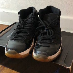 Spacejam Jordan’s sz 10, beat pair.